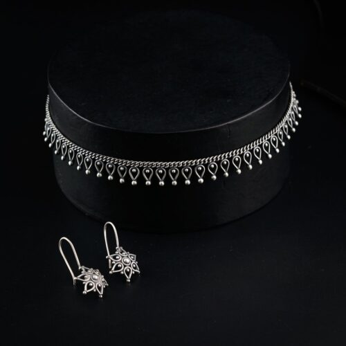 Geometric Lattice Choker Set – Oxidized Silver with Teardrop Jhumkas