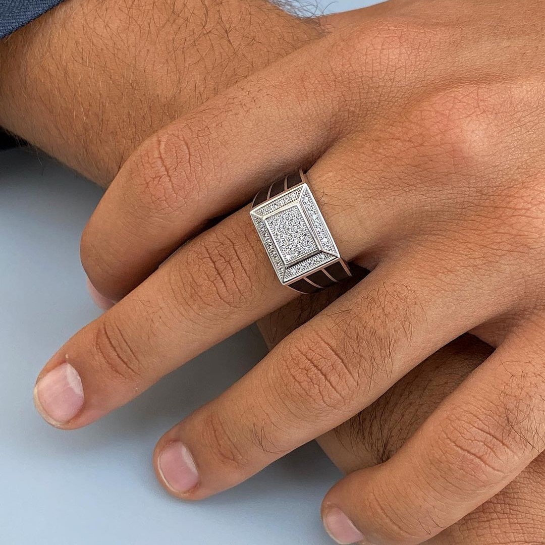 ring8 Men’s Executive Iced-Out Rectangular Signet Ring - Image 1