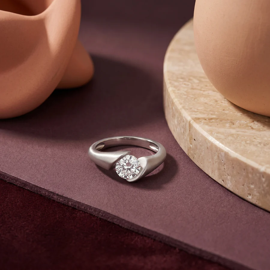 2 Silver Solitaire Ring - Image 1