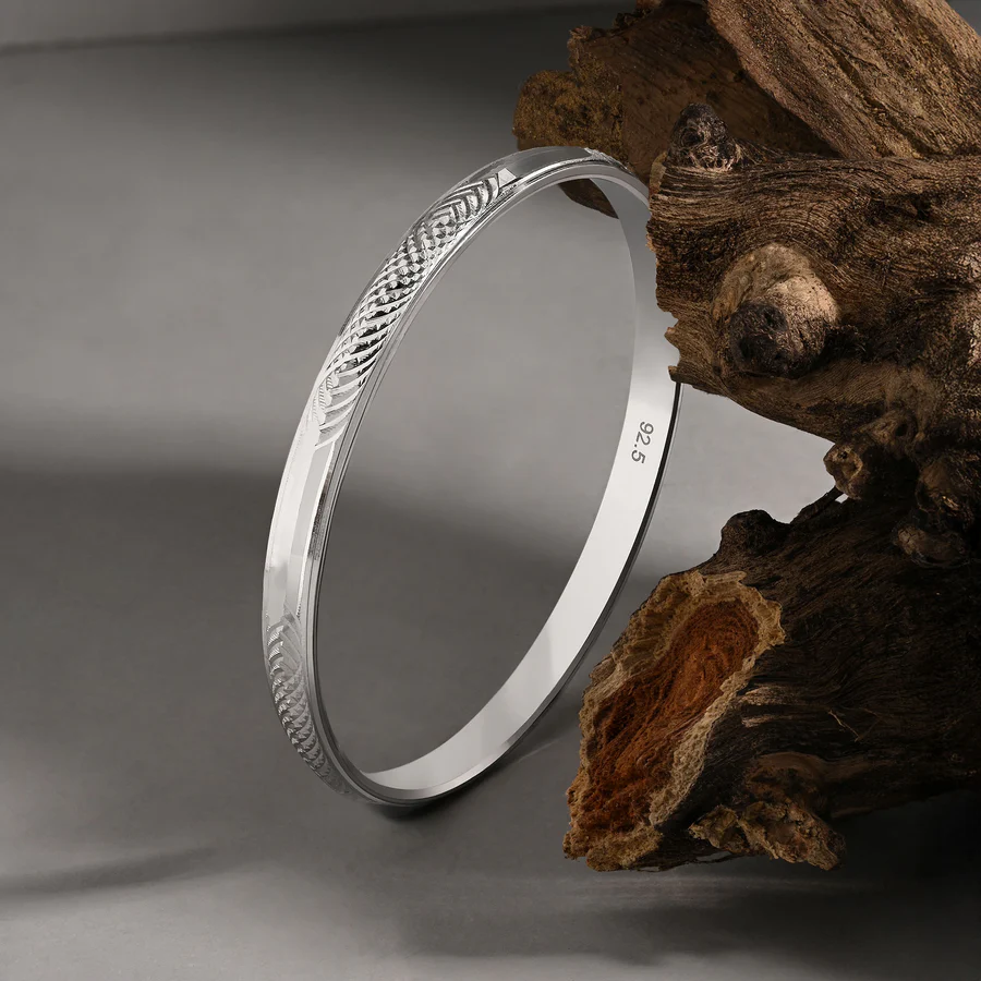 j19 Silver Woven Engrave Kada - Image 1